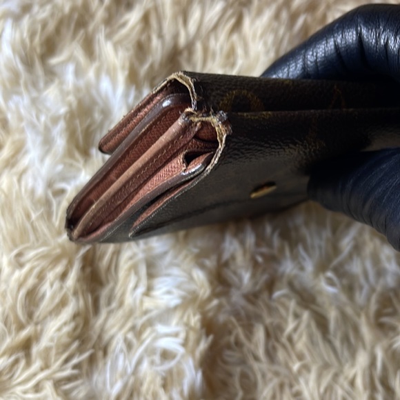 LOUIS VUITTON MONOGRAM ELISE wallet - Picture 9 of 11